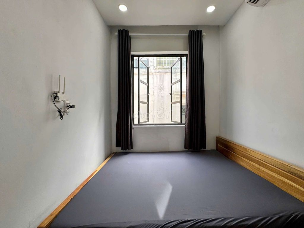 Rent an apartment. A balcony bedroom in Kryc Cityland.