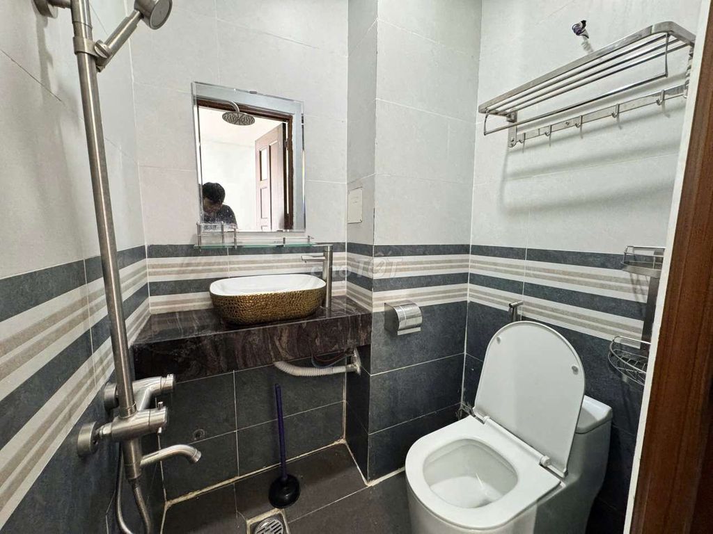 Rent an apartment. A balcony bedroom in Kryc Cityland.