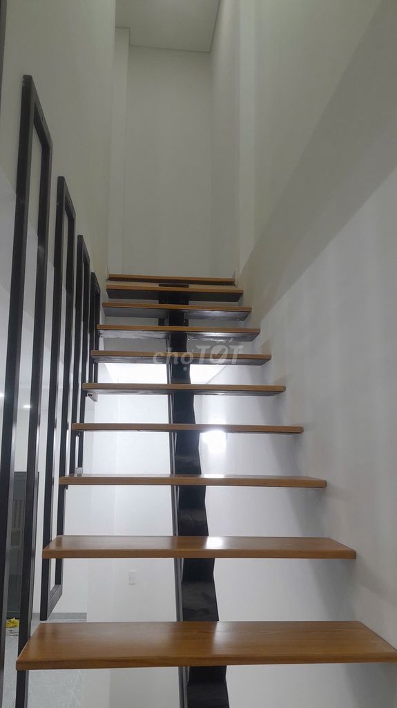 To rent the original house, to build the Flying Li alley.