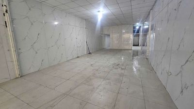 The truckway, it's at 175 meters a day, Phạm Hùng. A bathroom.