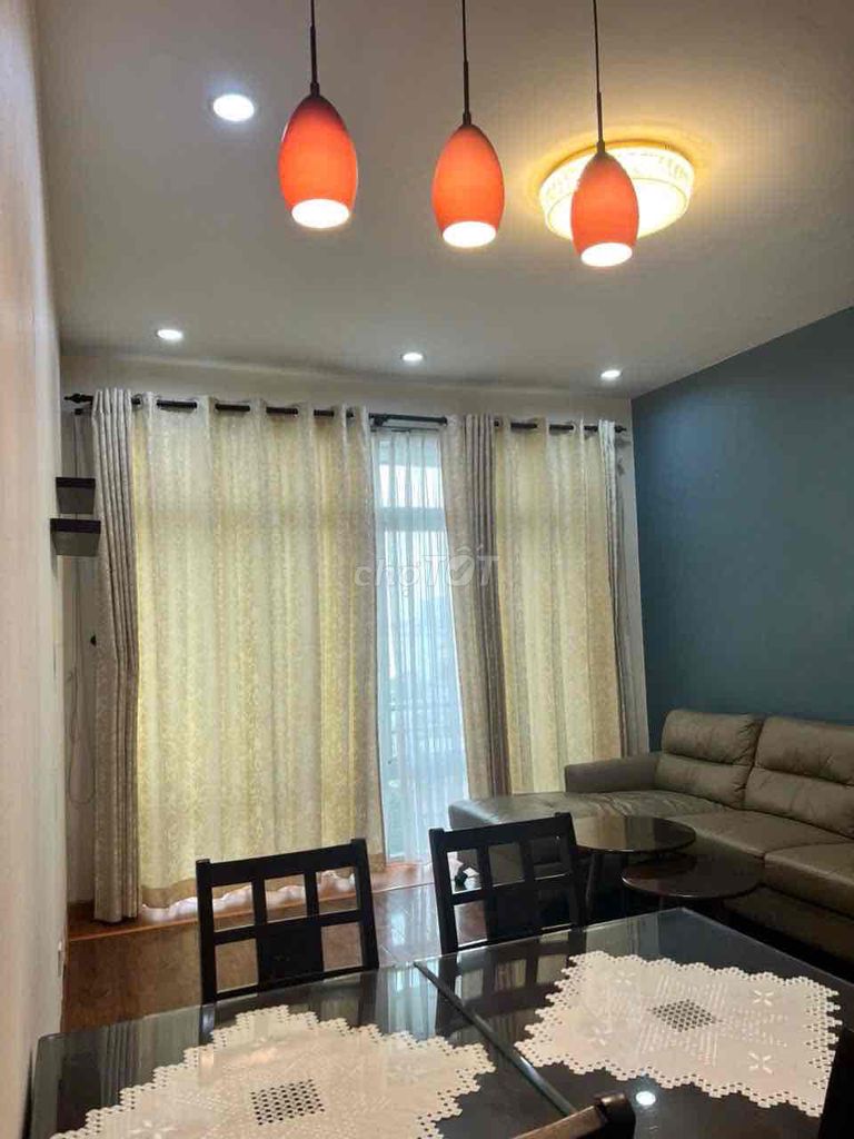 Need to rent out Tản Đà District 5, 13 million a month.