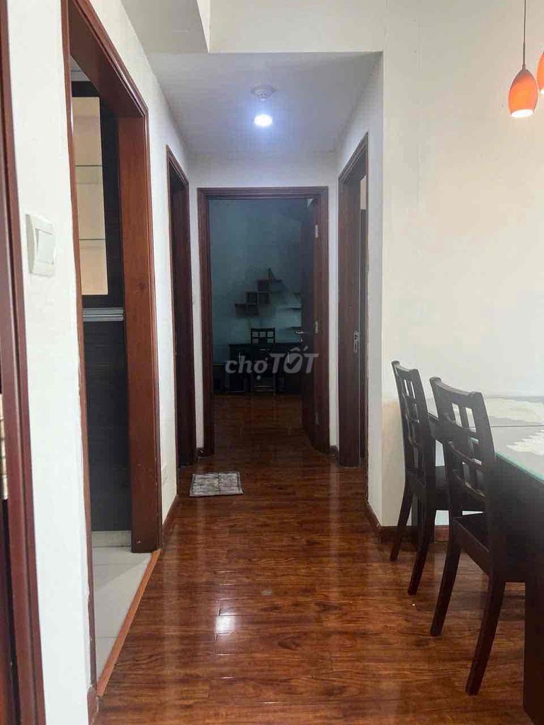 Need to rent out Tản Đà District 5, 13 million a month.