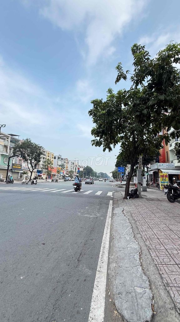 Rent a Tên Lửa street, across from Mall Bình Tân.