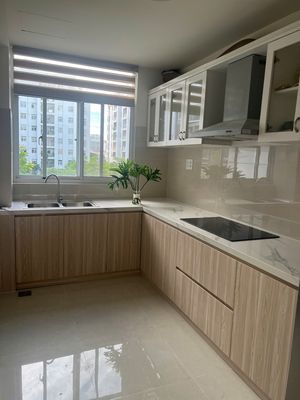 The Zqz apartment is 118 meters2, 3 bedrooms right here in Canada School, the Amity for rent.