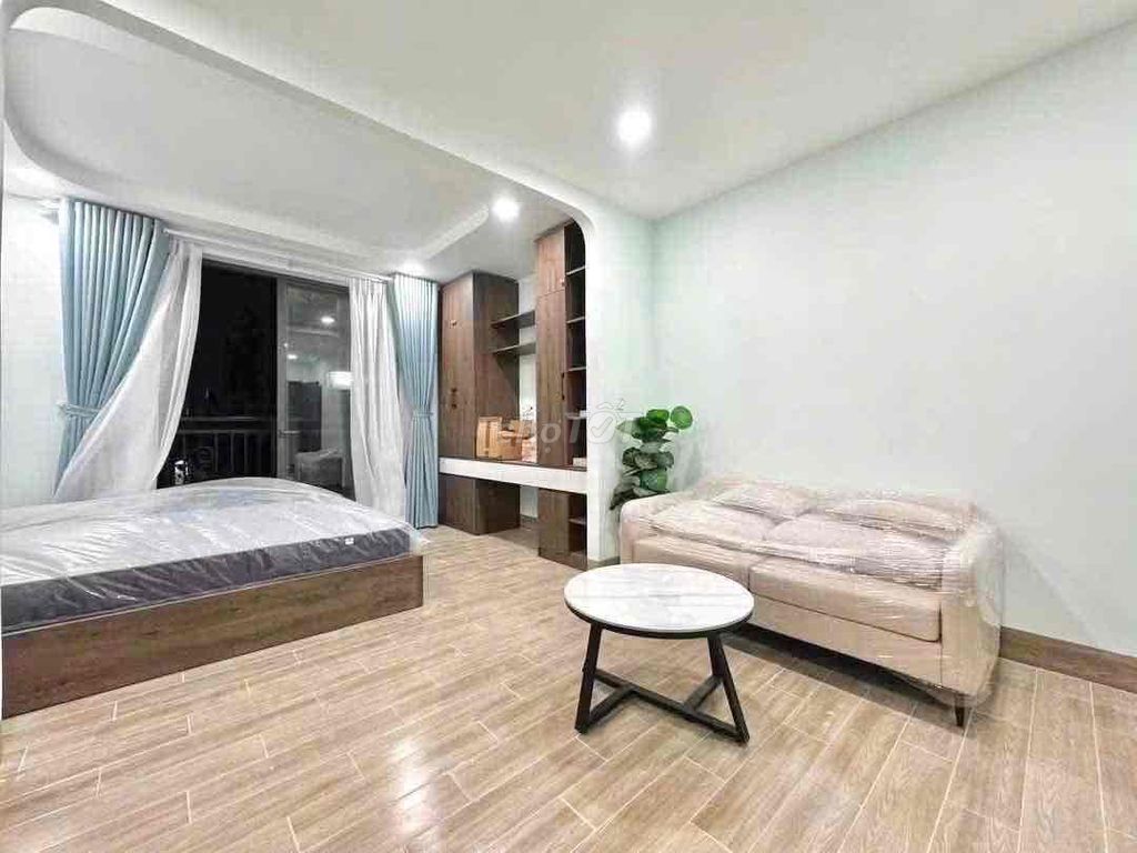 The open-source apartment right here at Bến Thành District 1-- 100 percent new.