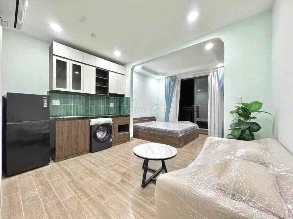 The open-source apartment right here at Bến Thành District 1-- 100 percent new.