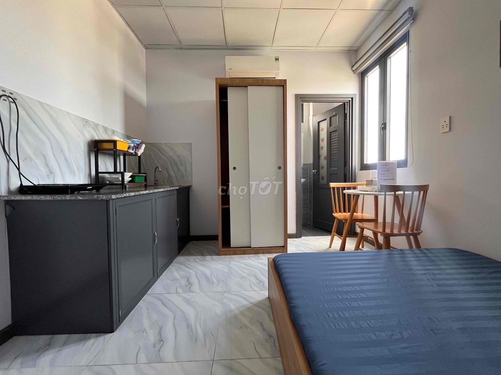 The studio is close to ueh, vhu elevators, vaults that protect enough comfort.