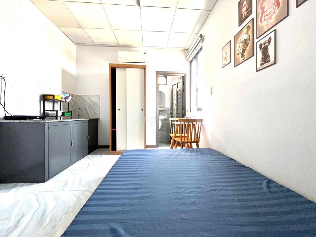 The studio is close to ueh, vhu elevators, vaults that protect enough comfort.