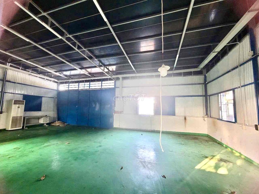 Rents 500 m2 Võ Văn Hát & Lu Wing Chun District 9