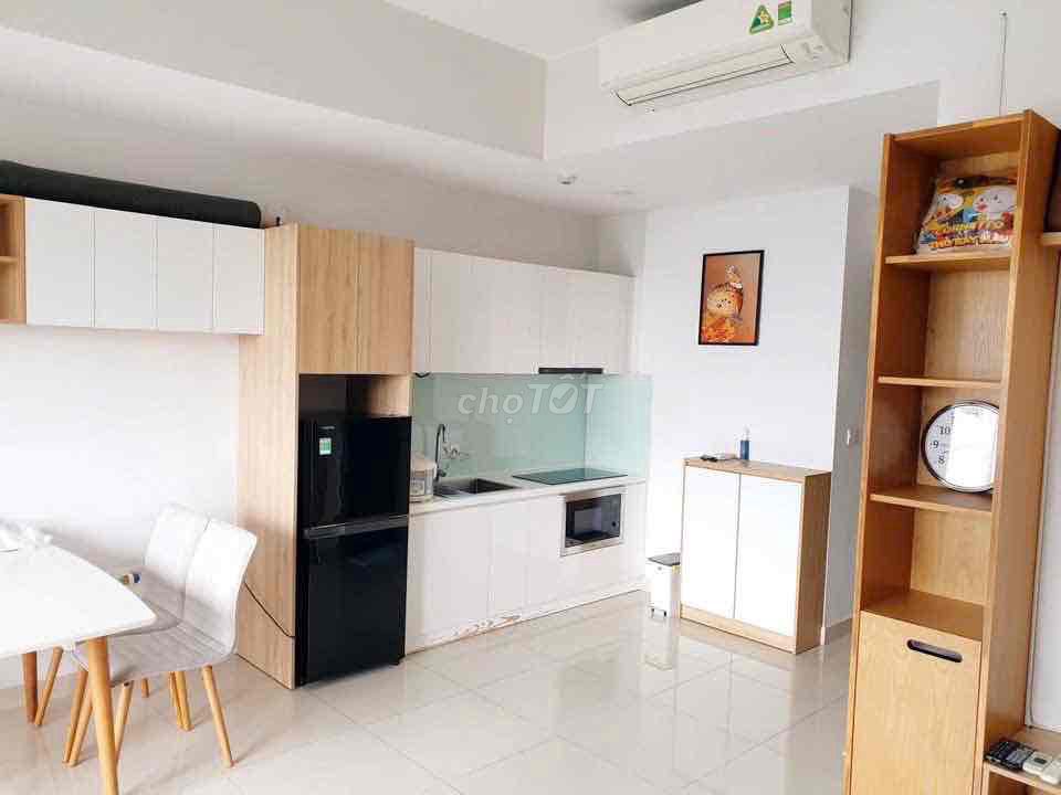 Rent a Botanica Premier apartment room in a bathroom. Near tsn airport