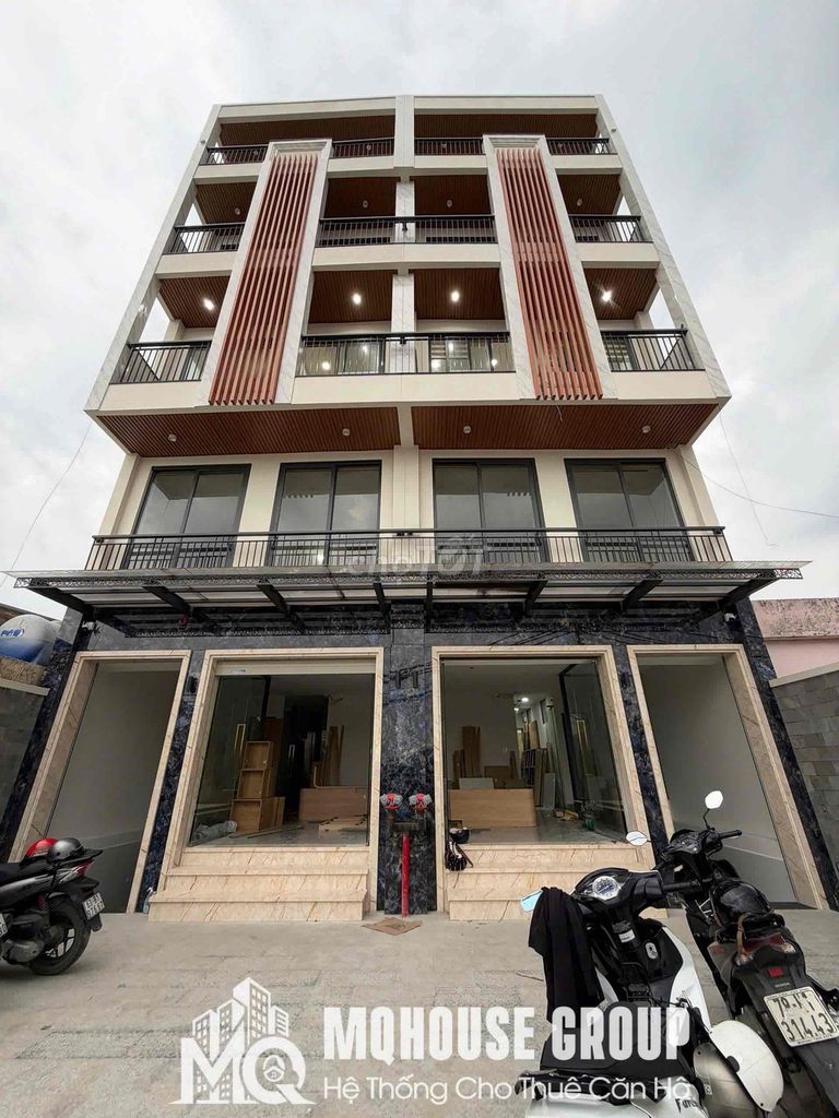 The new two-room balcony building near the Office of Cries, the full interior.