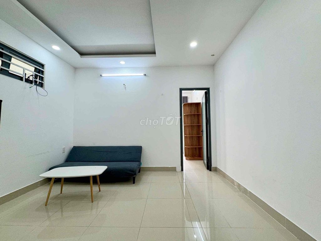 A public bedroom 45 m2 Phan Xích Long Ritual Street near the King's Coast of District 1
