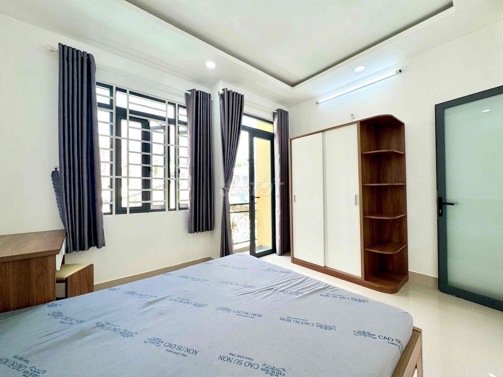 A public bedroom 45 m2 Phan Xích Long Ritual Street near the King's Coast of District 1