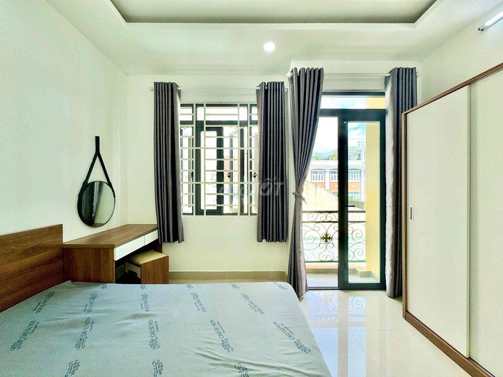 A public bedroom 45 m2 Phan Xích Long Ritual Street near the King's Coast of District 1