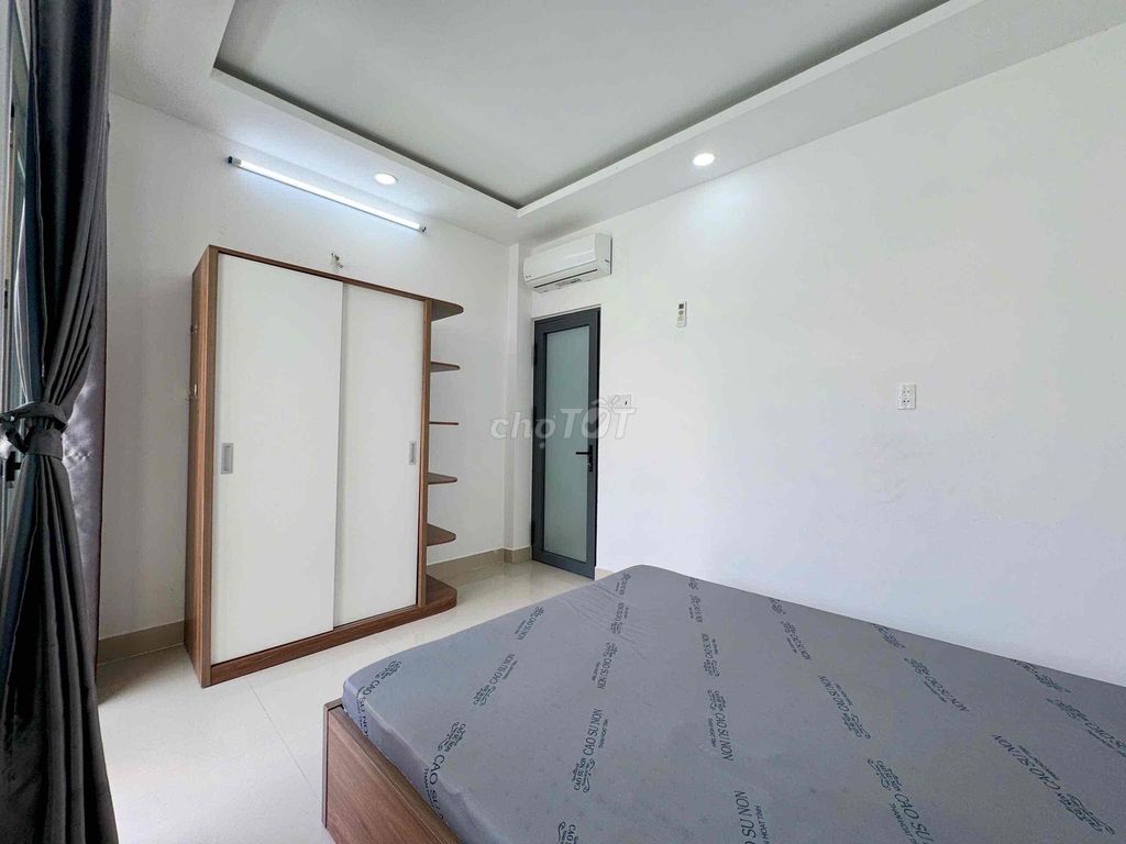 A public bedroom 45 m2 Phan Xích Long Ritual Street near the King's Coast of District 1