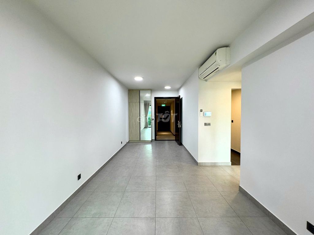 A Feliz En Vista-tcb garden bedroom needs 19 million a month's rent.