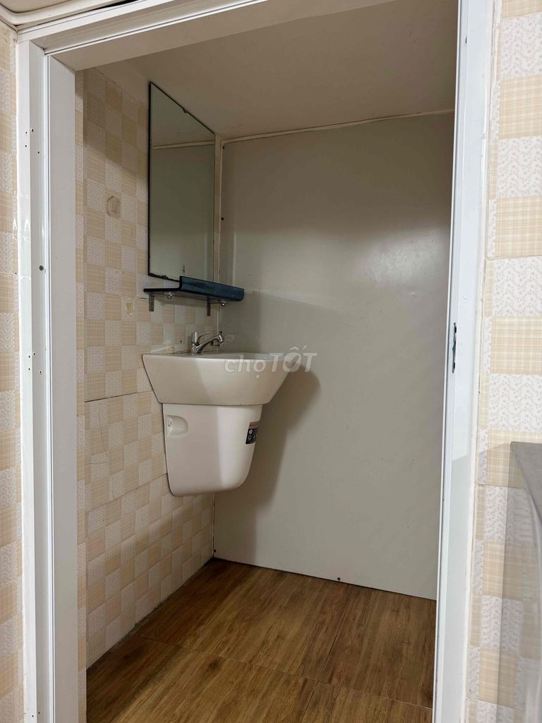 Rent the Ntcb suite close to Landmark 81.