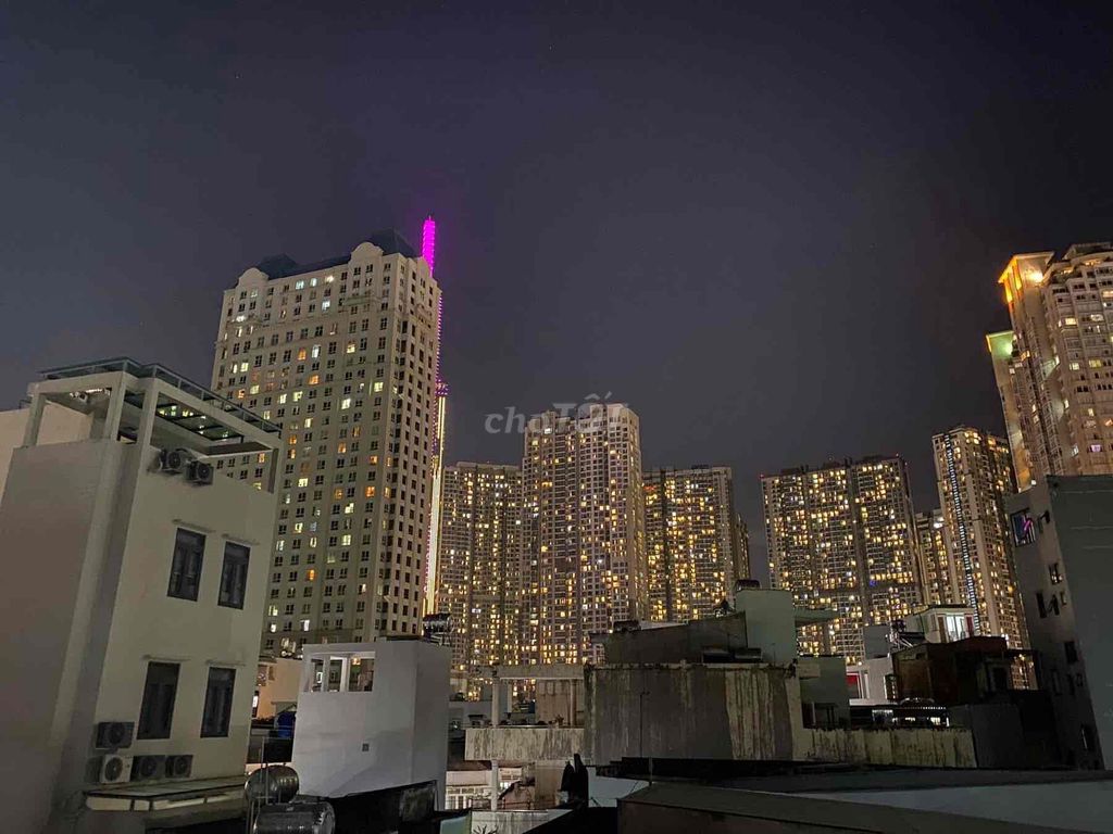 Rent the Ntcb suite close to Landmark 81.