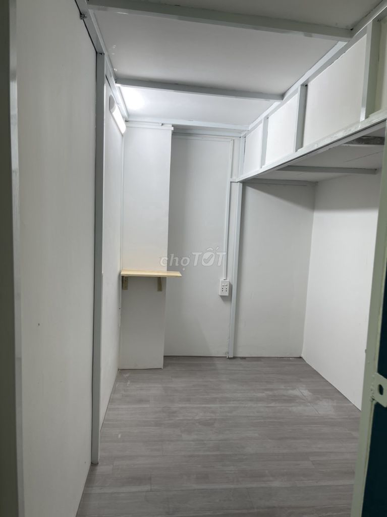 Free time for men's mini room - free car.