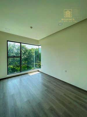 It's the owner who rents three centery ntcb bedrooms just 20 million, green forest view.