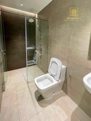 It's the owner who rents three centery ntcb bedrooms just 20 million, green forest view.