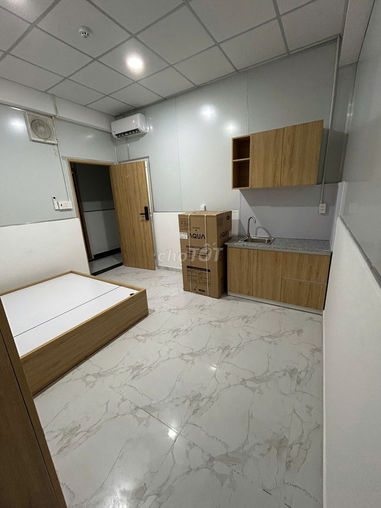 The full interior room is right here. Emart 2 Phan Hyon