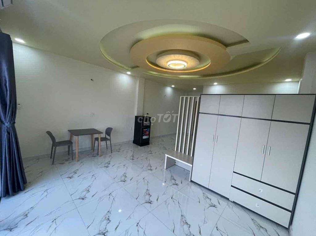 Advanced studio