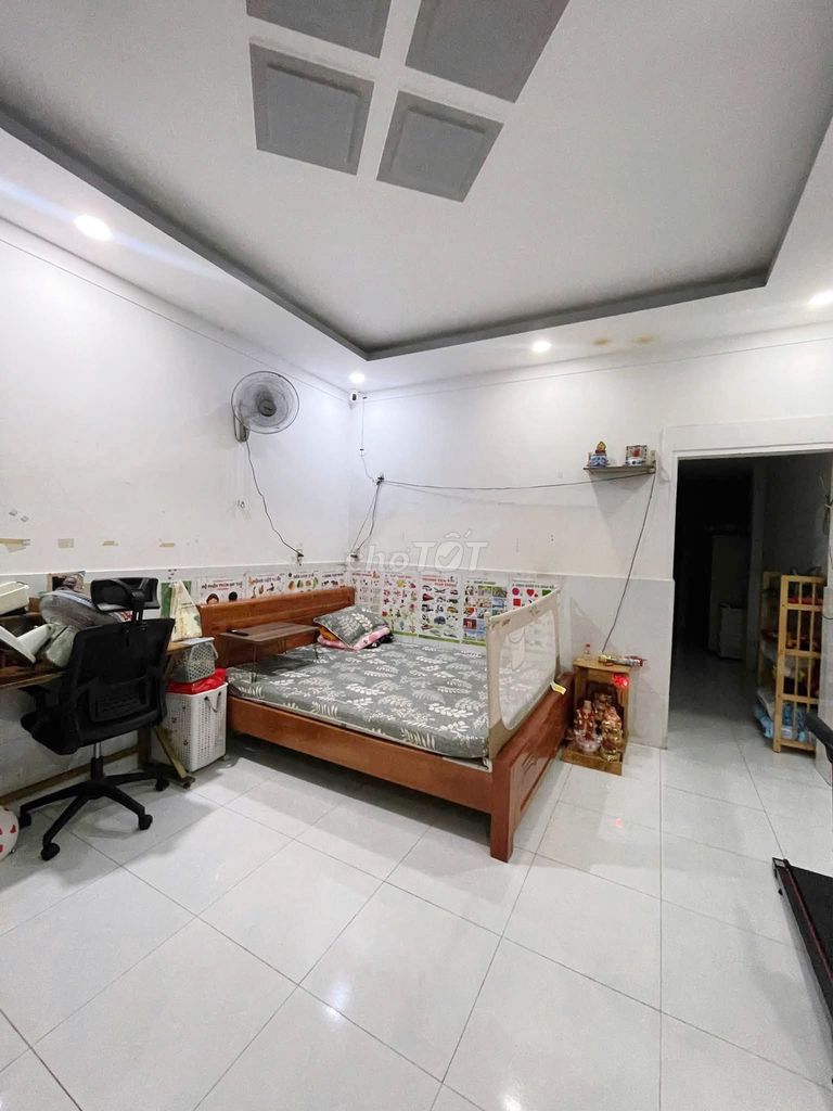 Renting a brand-new house all the way down Lê Văn Khương District 12.
