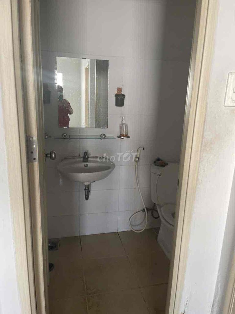Rent a Royal apartment in Nguyễn Văn Linh.