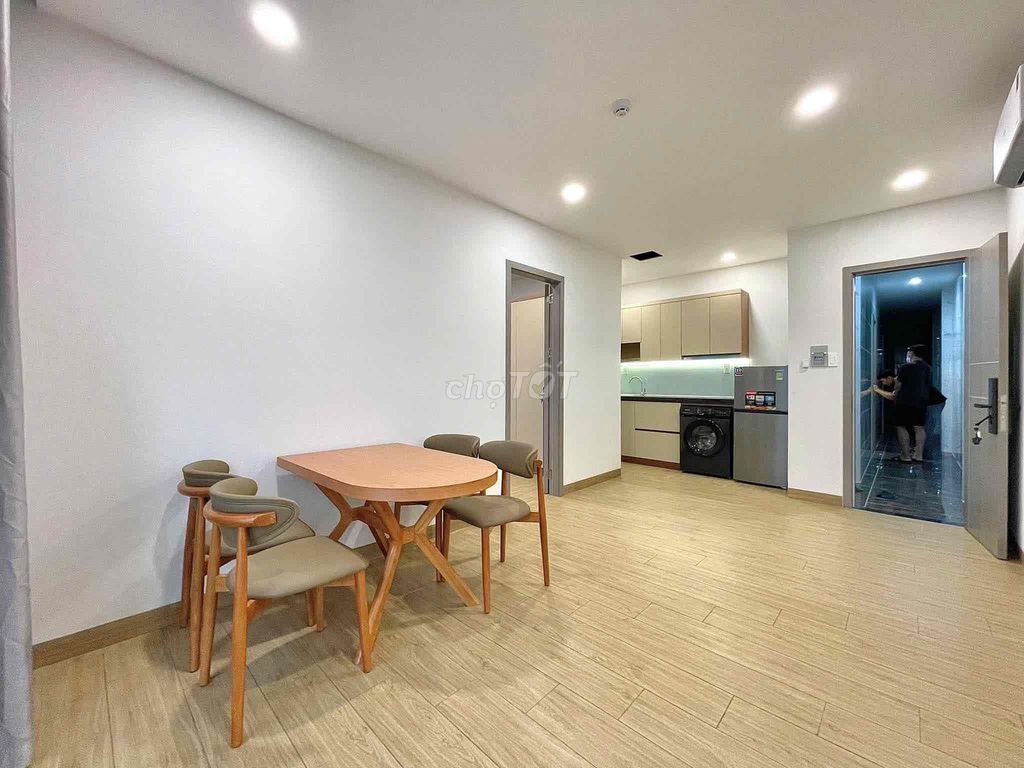 Rent a full kitchen room at District 3 flag table.