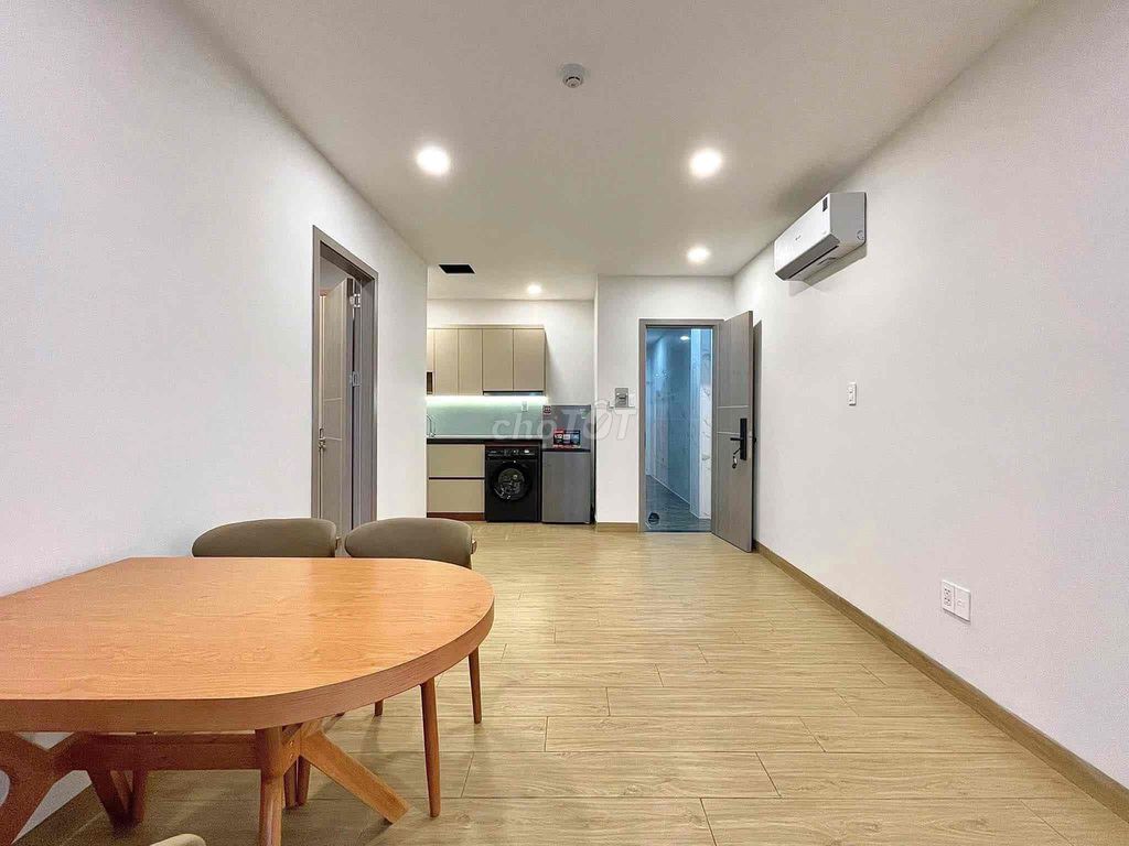 Rent a full kitchen room at District 3 flag table.