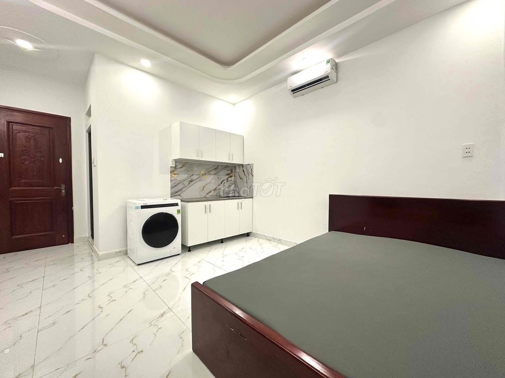The mini studio is ready to do private drying of the full interior immediately wear out