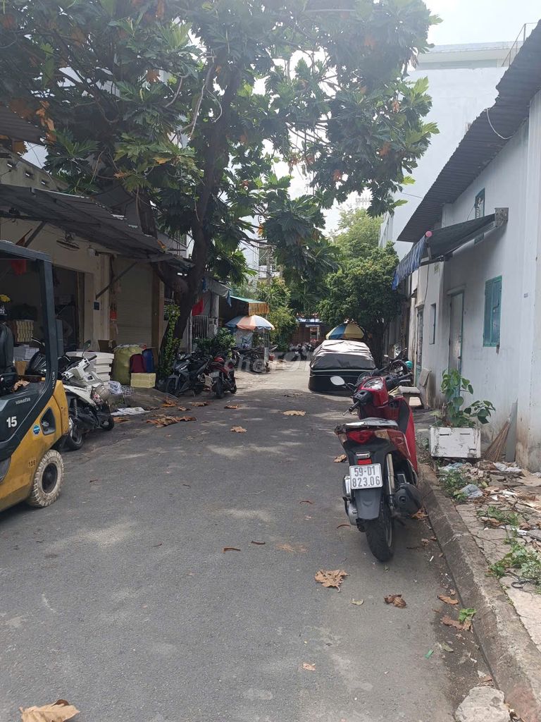 renting cash to Vũ Trọng Phụng, P.Q.q1 8 mx18 M