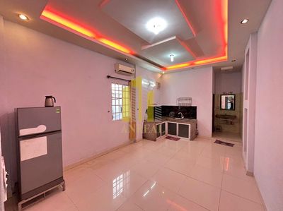 Rent a house. One floor. One floor. Trần Não.