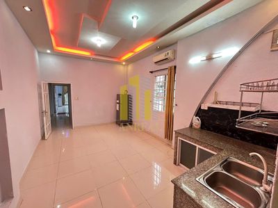 Rent a house. One floor. One floor. Trần Não.