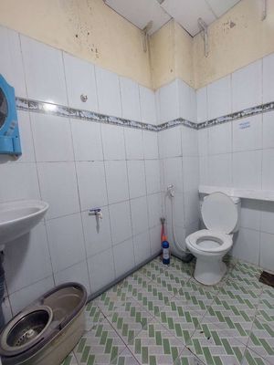 Rent the house with electricity. 3 alley 6 M through H. Tip 3, the new aeon.