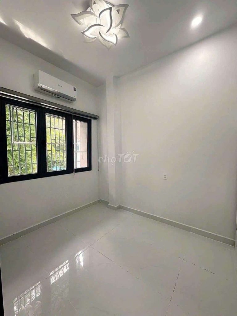 Rent a building in District 7 - area 4.5 X16 M - Dương Cát Lợi (short-Nhà Bè)