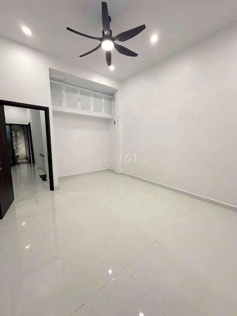 Rent a building in District 7 - area 4.5 X16 M - Dương Cát Lợi (short-Nhà Bè)