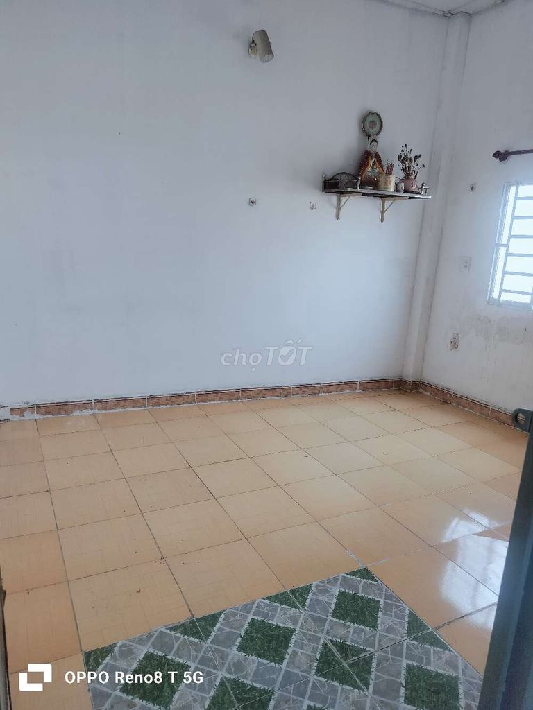Renting the original Thạnh Xuân District 12