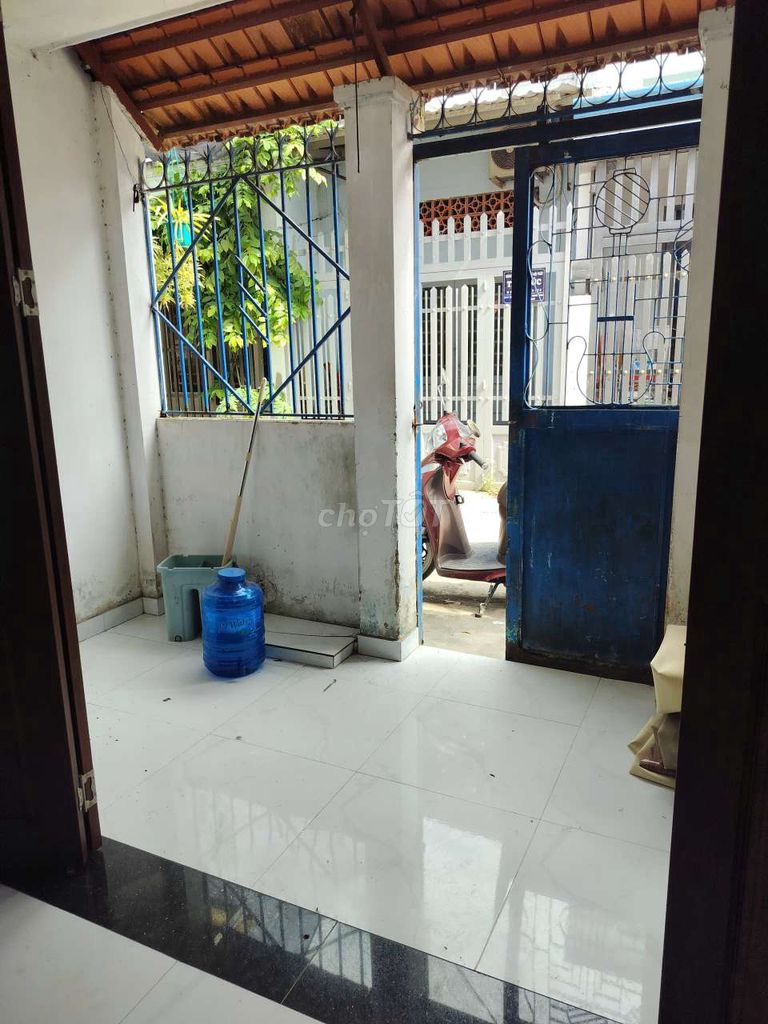 Renting the original Thạnh Xuân District 12