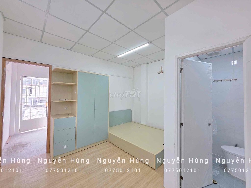 The studio is super cheap. It's a downtown Nguyễn Tất Thành.