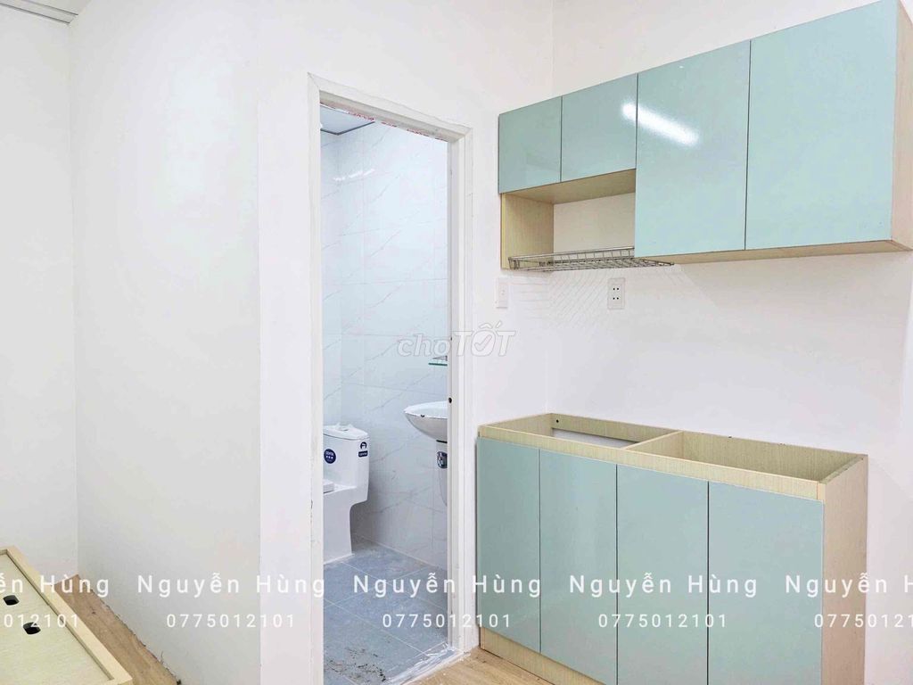 The studio is super cheap. It's a downtown Nguyễn Tất Thành.
