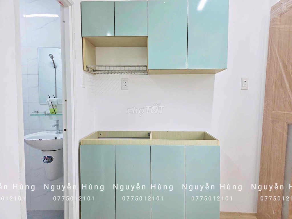 The studio is super cheap. It's a downtown Nguyễn Tất Thành.
