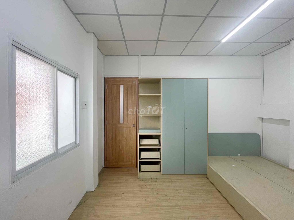 Rent a new studio right here at the center of Nguyễn Tất Thành.