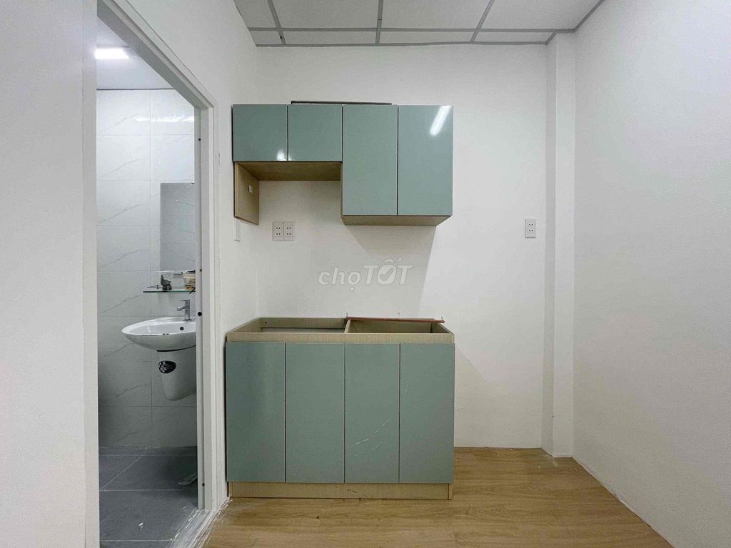 Rent a new studio right here at the center of Nguyễn Tất Thành.