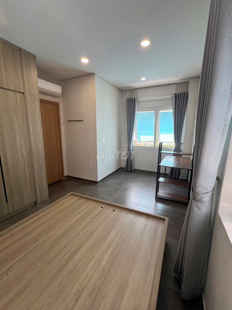 Rent us a second floor of Mega Ruby Latin or a bedroom.