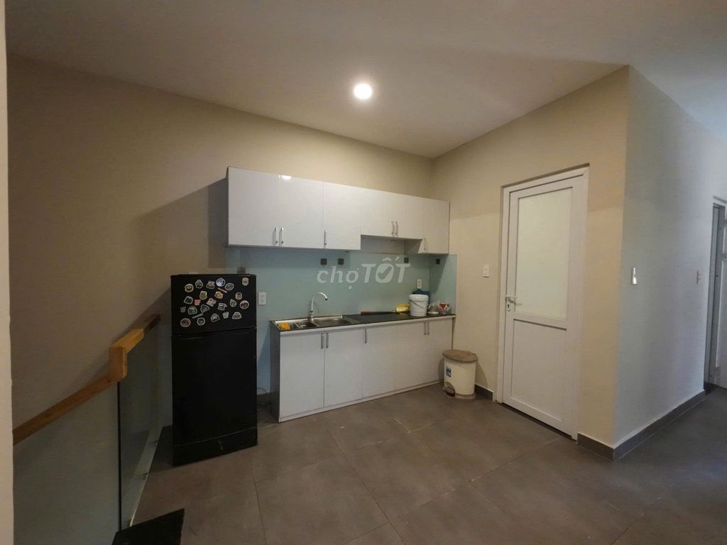 Rent us a second floor of Mega Ruby Latin or a bedroom.