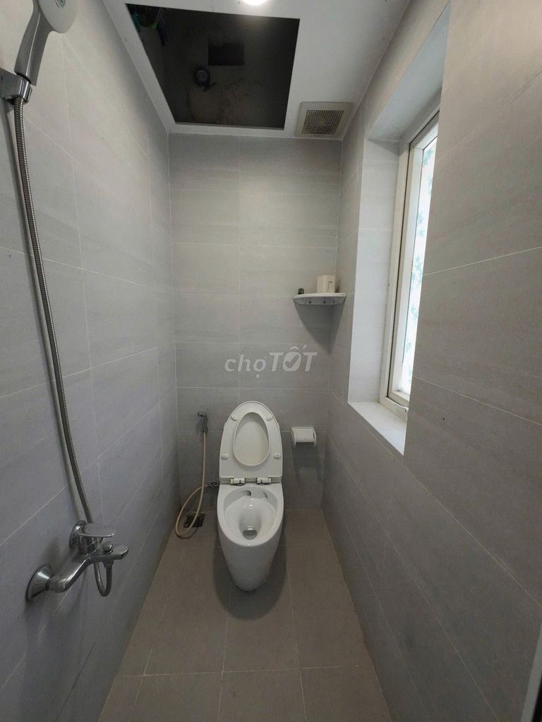 Rent us a second floor of Mega Ruby Latin or a bedroom.