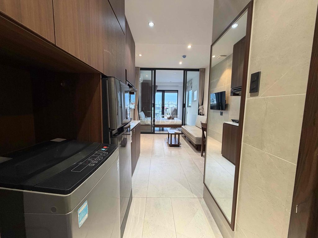 The new service apartment is 100%, the Home of Seven, near Tân Định Church.