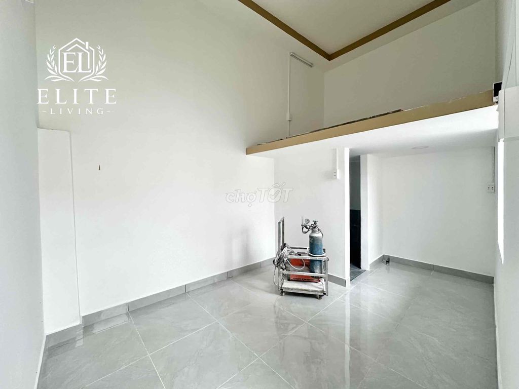 Super Large balcony - full interior - new home 100% - priority In hip